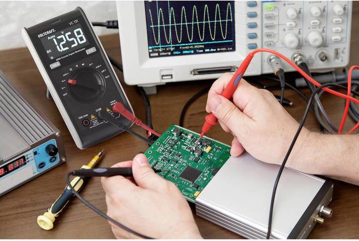 Actual product image Voltcraft VC131 Digital Multimeter (CAT III 600V)