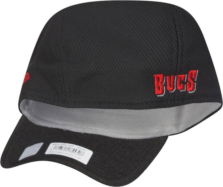 Actual product image New Era 39Thirty Cap - SHADOW TECH Tampa Bay Buccaneers (XL)