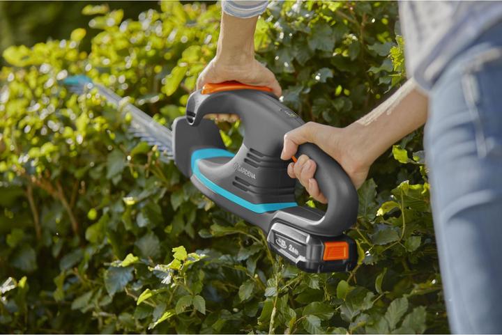 Actual product image Gardena Battery Hedge Trimmer EasyCut 40/18V P4A solo (Cordless hedgecutters)