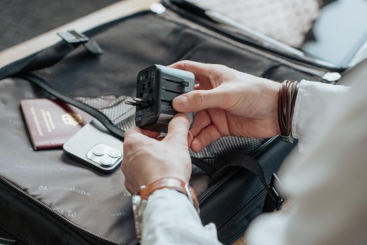 Produktbild Verbatim Universal Travel Adapter
