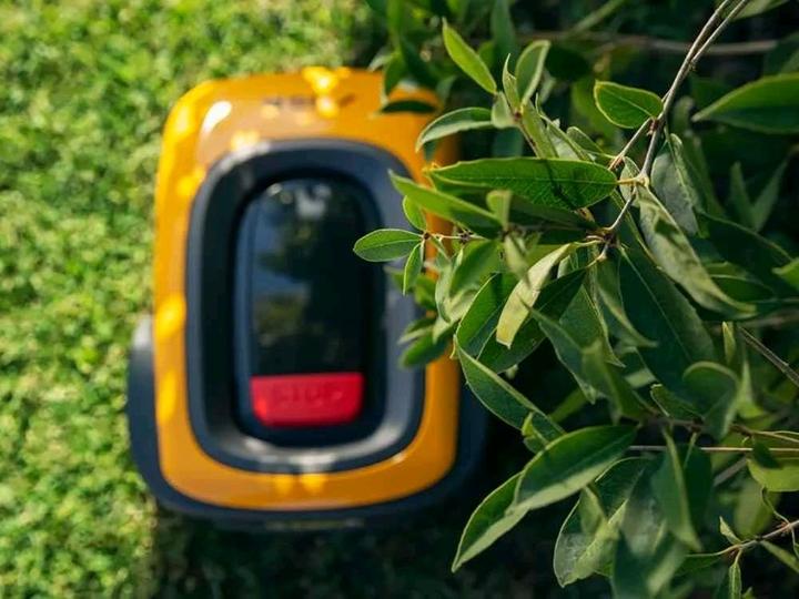 Actual product image Stiga The A 1500 is the only robotic lawnmower with 's unique patented Active Gu (1500 m²)
