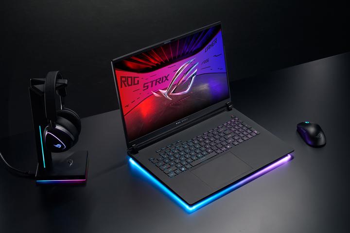 Actual product image ASUS G835LX-SA008W