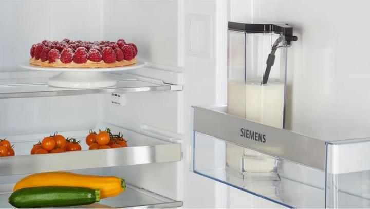 Produktbild Siemens Kaffeevollautomat, EQ500 integral, Daylight silver, Klavierlack schwarz, TQ513D01 (CH-Stecker)