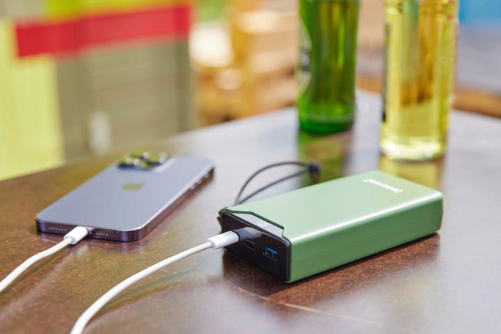 Actual product image Intenso F20000 (20000 mAh, 20 W)