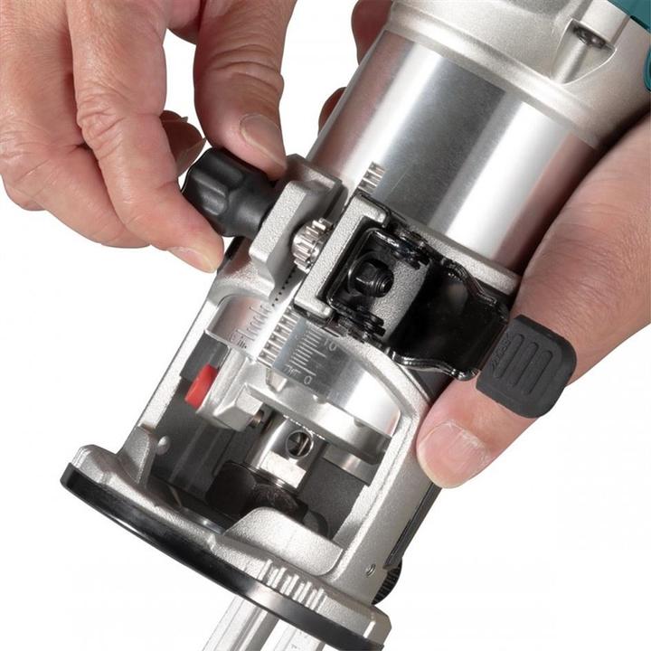 Image du produit Makita Rt0702cx2j