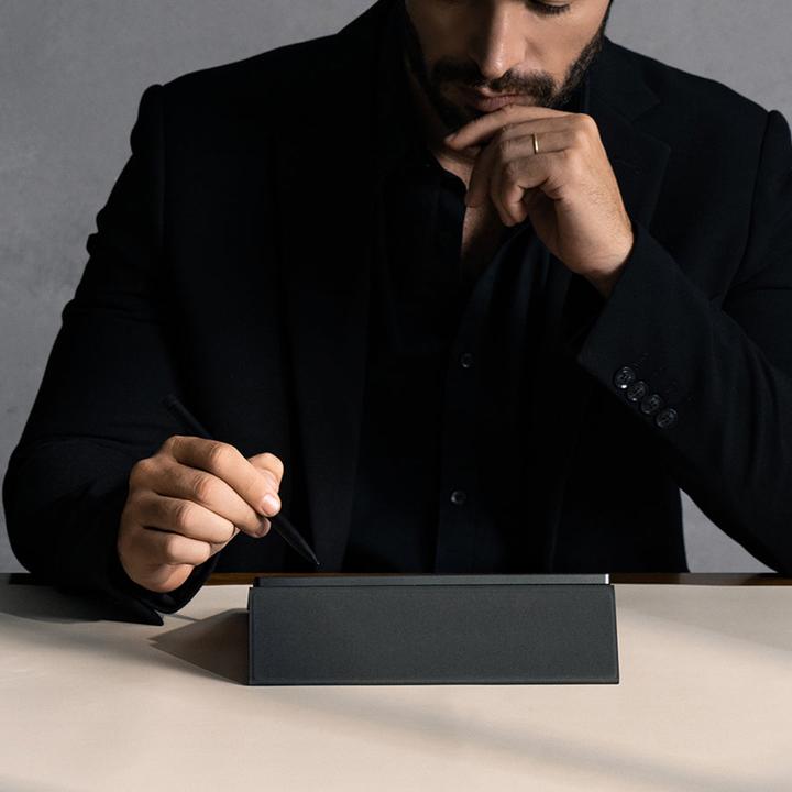 Actual product image Onyx Case magnetic Tab Ultra C Pro brązowe
