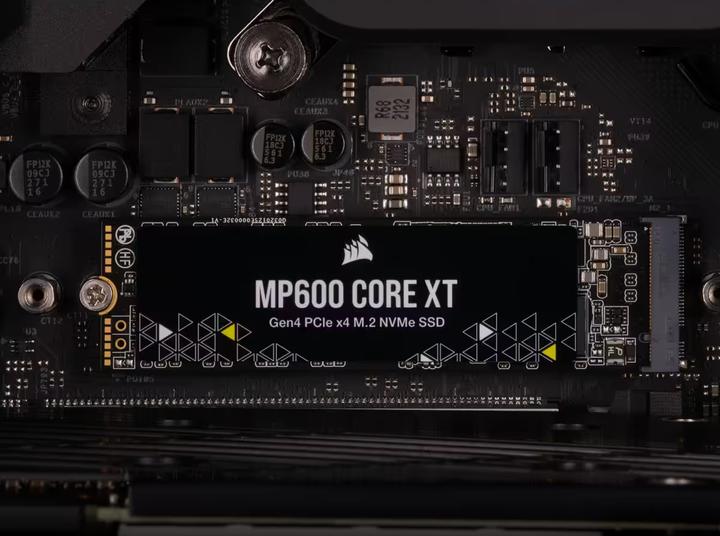 Produktbild Corsair MP600 CORE XT (4000 GB, M.2 2280)
