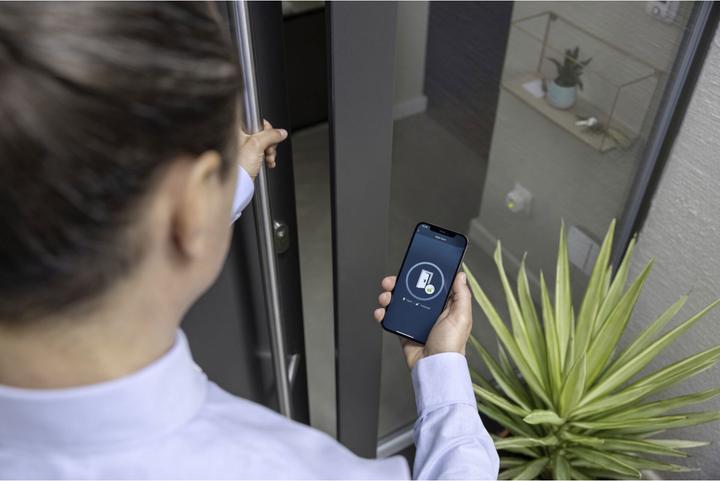 Produktbild Bosch Smart Home Yale Linus Türschloss (Smartphone)