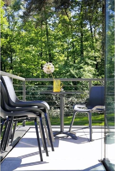 Actual product image Hartman Sophie Studio HPL Bistro Table 68x68cm Flip Xerix frame, Antracite HPL (68 cm)