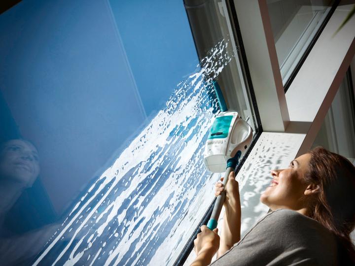 Actual product image Leifheit Window vacuum cleaner
