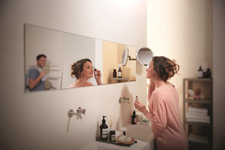 Produktbild Philips Hue Struana Basis BT (2400 lm)