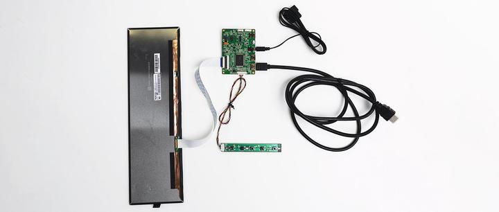 Actual product image Hyte Y60 LCD panel