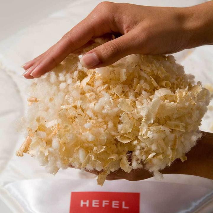 Immagine prodotto Hefel Zirbendecke Wellness medium, Füllung: 100% Schafschurwolle mit Zirbenflocken (1260 g, 155 x 200 cm)