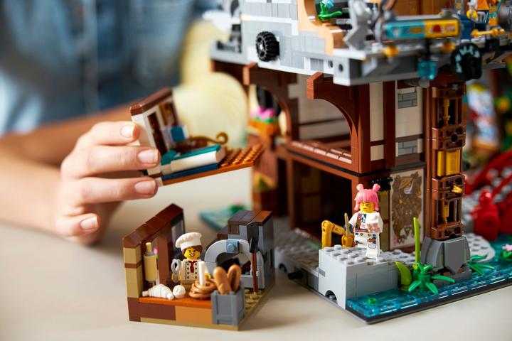 Actual product image LEGO Ninjago - Markets in the City (71799, LEGO Ninjago, LEGO Rare Sets)