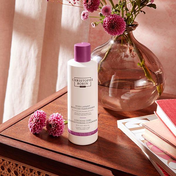 Image du produit Christophe Robin Soin lavant boucles fabuleuses à l'huile de graines de chia (250 ml, Shampoing liquide)
