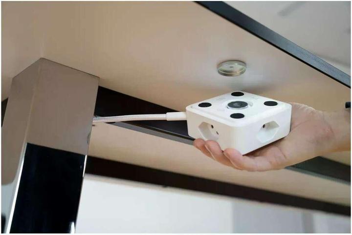 Actual product image Max Hauri Cube (3 x, Type 13, USB-A, USB-C, 2 m)