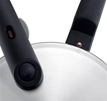 Produktbild Fissler Vitaquick Premium (22 cm, Kochtopf, Edelstahl)