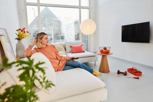 Actual product image Vogels TVM 1615 (Wall, 77", 35 kg)