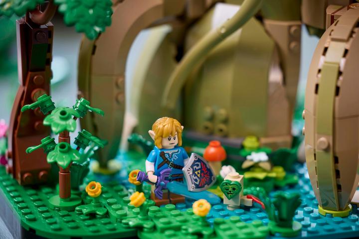 Actual product image LEGO The Legend of Zelda - Deku Tree 2-in-1 (77092, LEGO The Legend of Zelda)