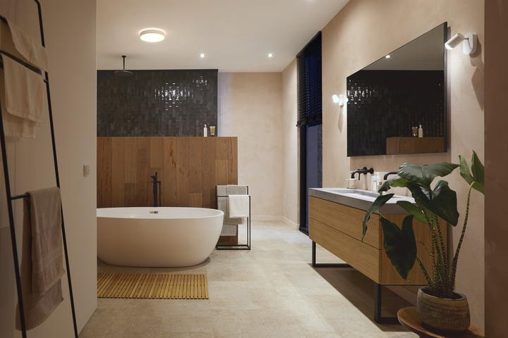 Produktbild Philips Hue White Ambiance Devere (2400 lm)