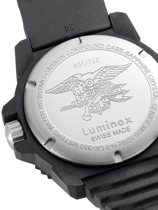 Actual product image Luminox Master Carbon Seal 3800 Series (Analogue wristwatch, Swiss made, 46 mm)