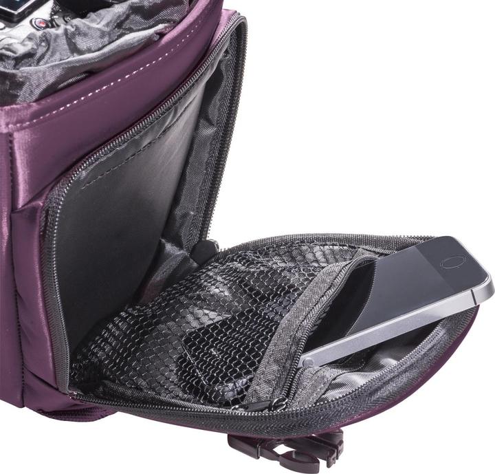 Actual product image mantona Premium colt bag purple (Camera shoulder bag, Kamera Bereitschaftstasche)