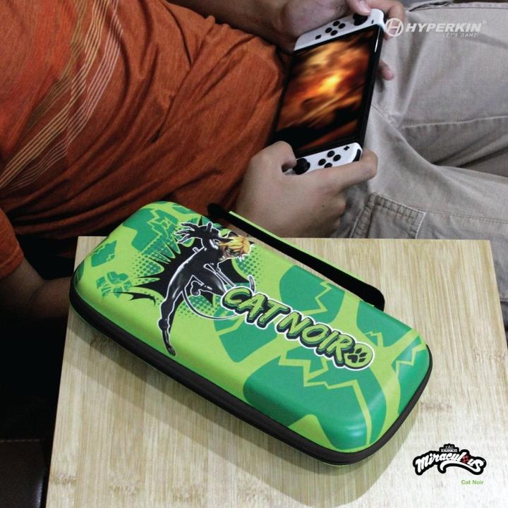 Actual product image Hyperkin Official Miraculous Hard Carrying Case - Switch/Lite/Oled (Bug & Cat) (Switch)