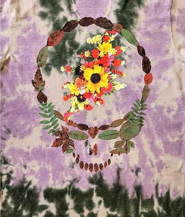 Actual product image Grateful Dead Unisex Adult Dead Leaves & Bouquet T-Shirt (M)