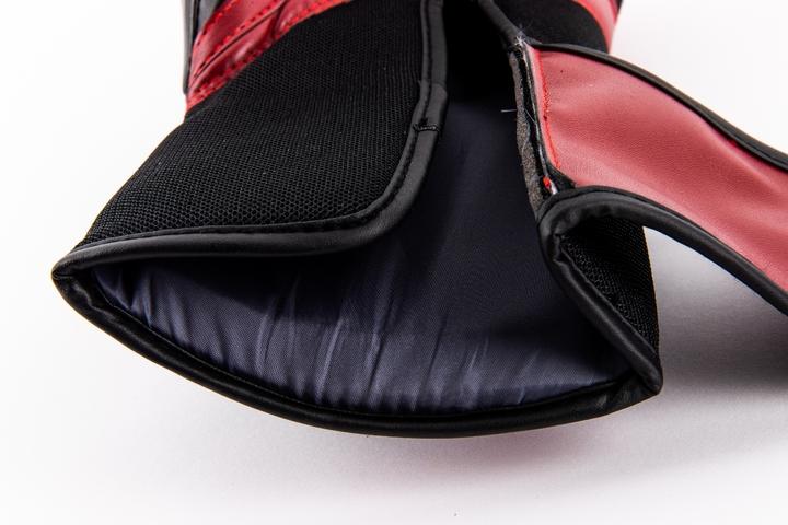 Image du produit UFC Octagon Lava Boxing Gloves (16 OZ)