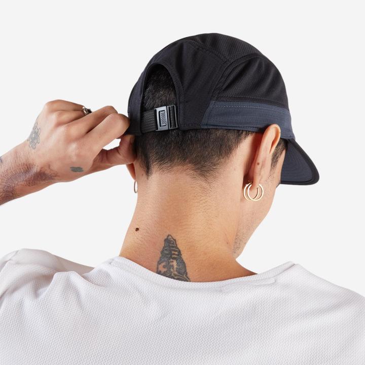 Image du produit Kiprun Casquette running homme femme - 5 panneaux noir carbon gris