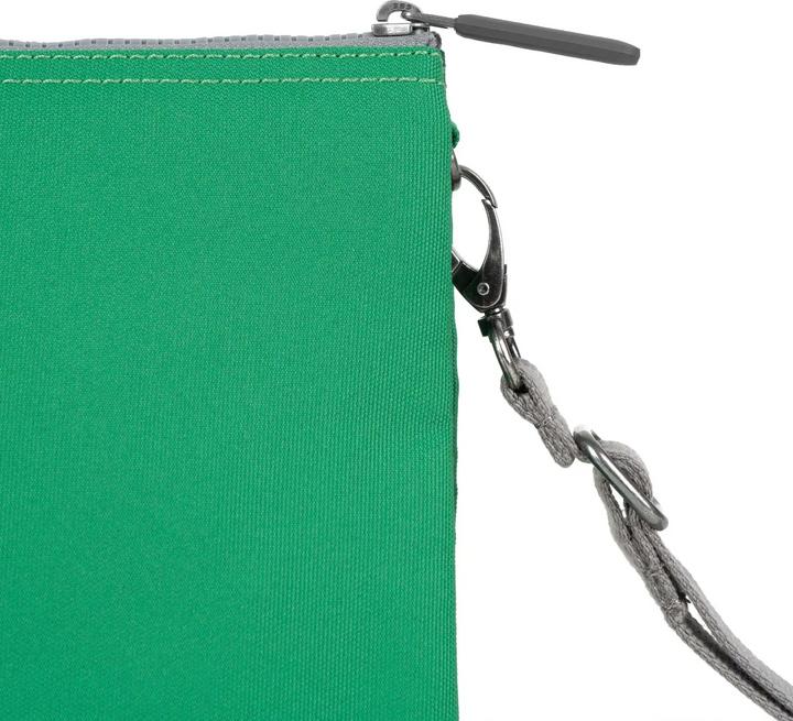 Produktbild Roka London Carnaby Crossbody Mountain Green XL Recycled Canvas