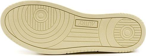 Actual product image Autry Medalist Low Man (41)