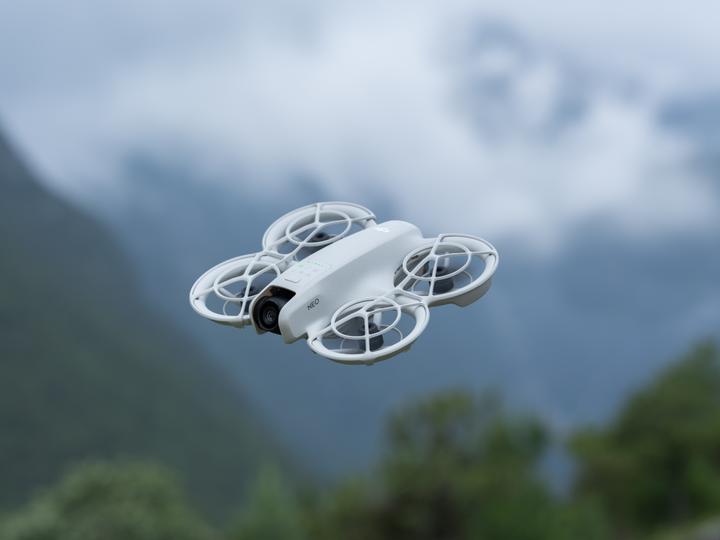 Produktbild DJI Neo (18 min, 135 g, 12 Mpx)