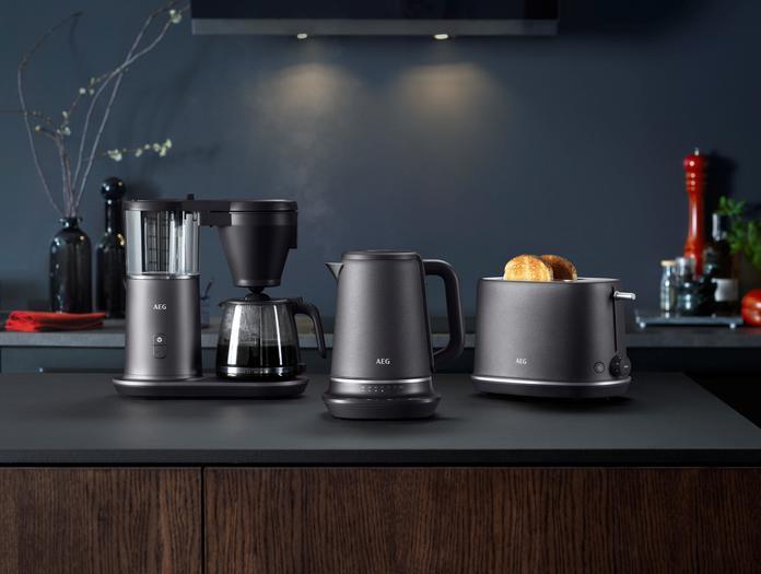 Actual product image AEG GOURMET 7 electric kettle Black (1.70 l)