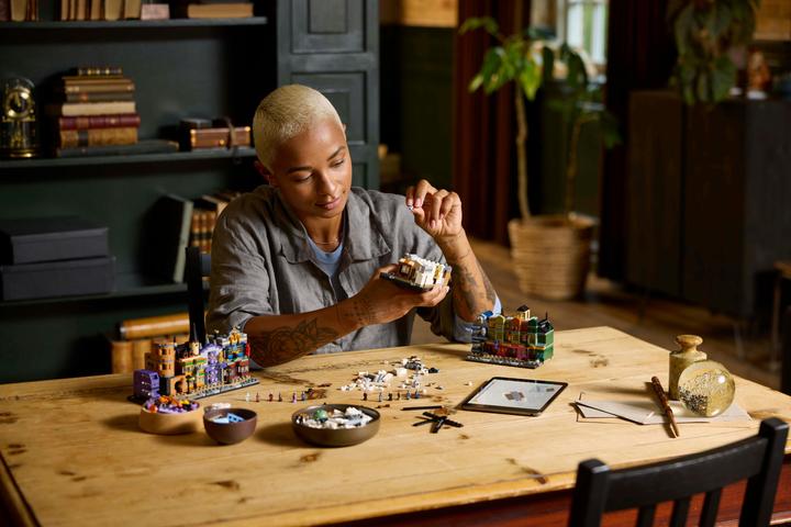 Produktbild LEGO Die Zauberläden der Winkelgasse (76444, LEGO Harry Potter)