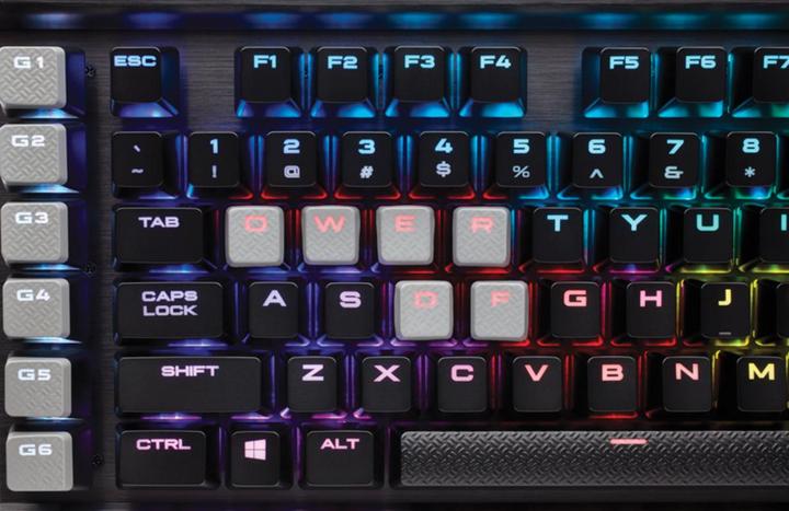 Produktbild Corsair K95 (CH, Kabelgebunden)