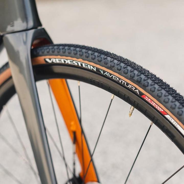 Actual product image Vredestein Aventura Tubeless-Ready (38-622)
