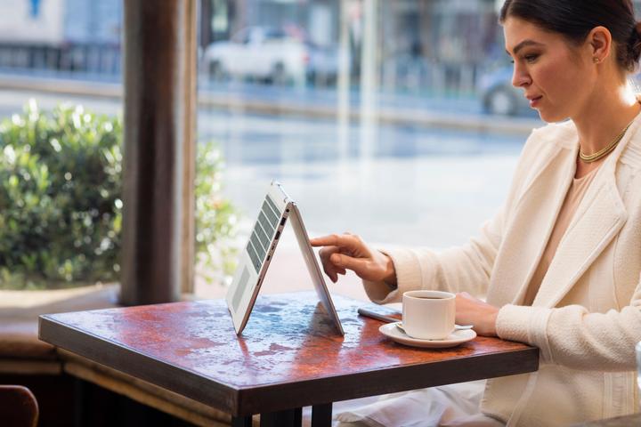 Produktbild HP EliteBook x360 1030 G2 1EP00EA (13.30", Intel Core i7-7500U, 8 GB, 512 GB, CH)