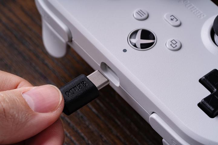 Immagine prodotto 8bitdo Pro 2 (Xbox Series X, Windows)