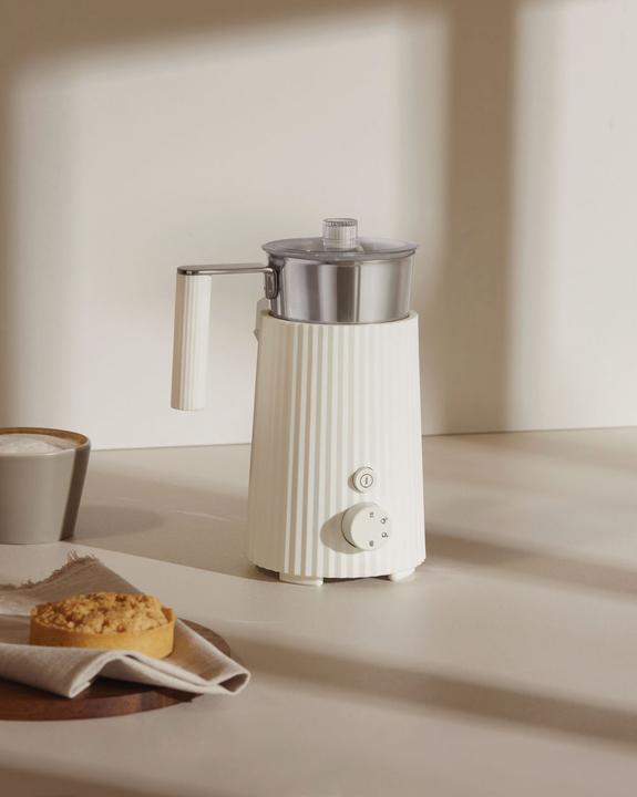 Actual product image Alessi Plissé milk frother (35 cl)