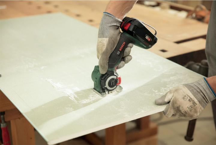 Produktbild Bosch Home & Garden AdvancedCut 18