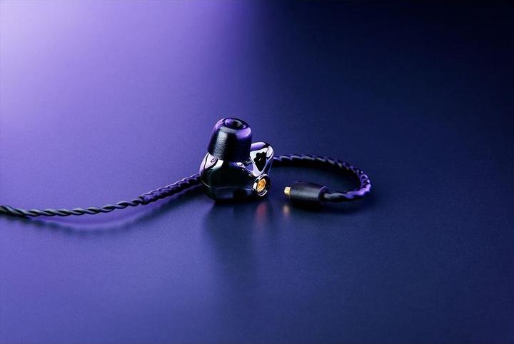 Actual product image Razer Moray - Ergonomic in-ear monitor for all-day streaming (Cable)