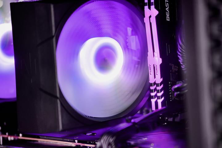 Produktbild Action Actina 5500 (AMD Ryzen 5 5500U, 16 GB, 1000 GB, Radeon RX 6600)