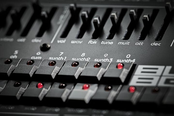 Immagine prodotto Twisted Electrons BlastBeats