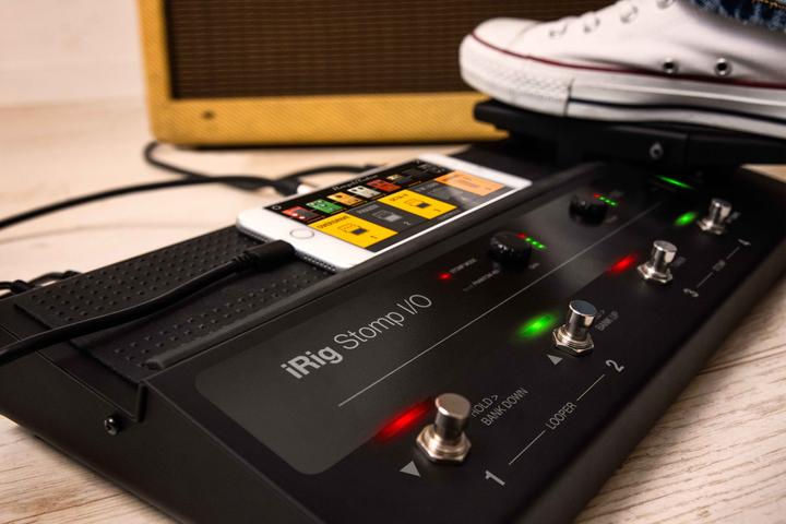 Produktbild IK Multimedia iRig Stomp I/O + AmpliTube 5 Bundle (USB)