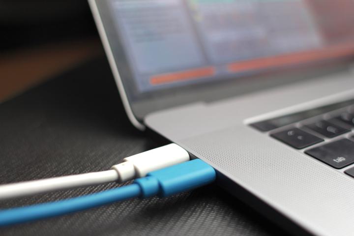 Produktbild DJTechTools USB-C cable white (1.50 m, USB 3.0)