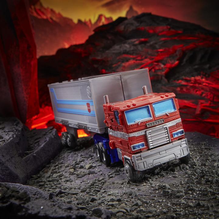 Produktbild Hasbro Transformers Toys Generations War for Cybertron: Kingdom Leader WFC-K20 Ultra Magnus