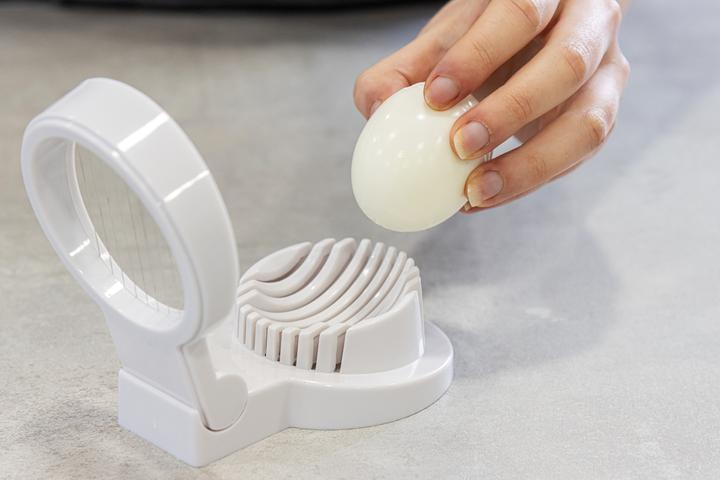 Produktbild Kitchen Craft Eierschneider Kunststoff - Edelstahldrähte