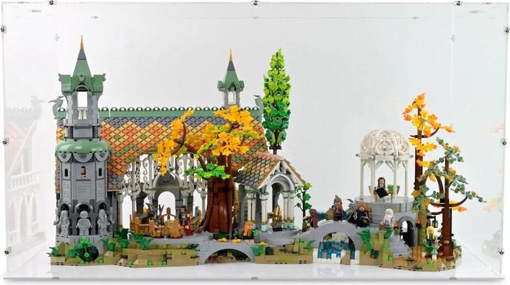 Image du produit iDisplayit Présentoir en acrylique pour LEGO® 10316 Le Seigneur des anneaux : Fondcombe (avec fond blanc)