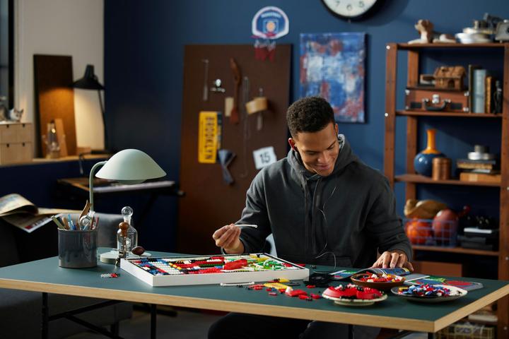 Actual product image LEGO The Amazing Spider-Man (31209, LEGO Art)